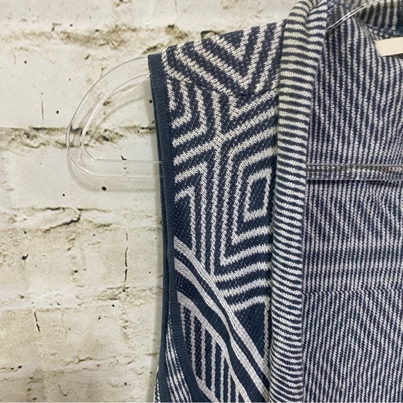 YA Los Angeles Blue White Aztec Print Fringe Open Front Knit Cardigan Vest - Picture 2 of 5